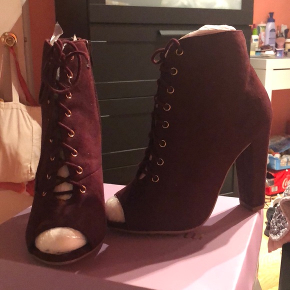 Shoes - Bootie heel